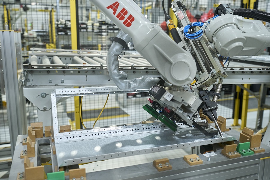 Robot-Assembling-Controller1.jpg